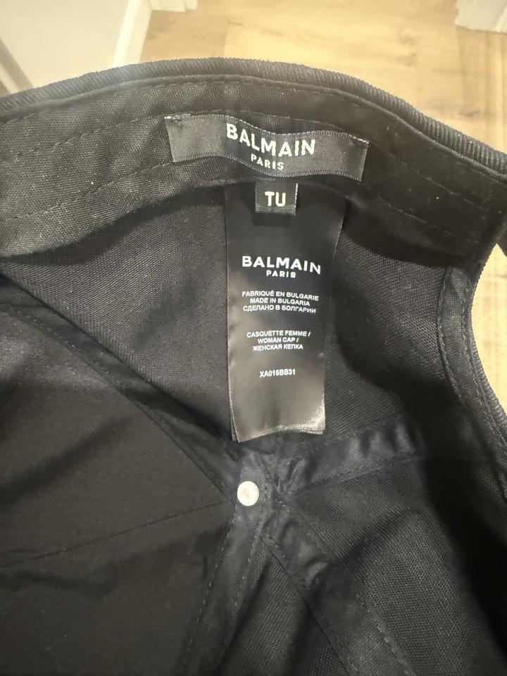 Продам кепку Balmain оригинал
