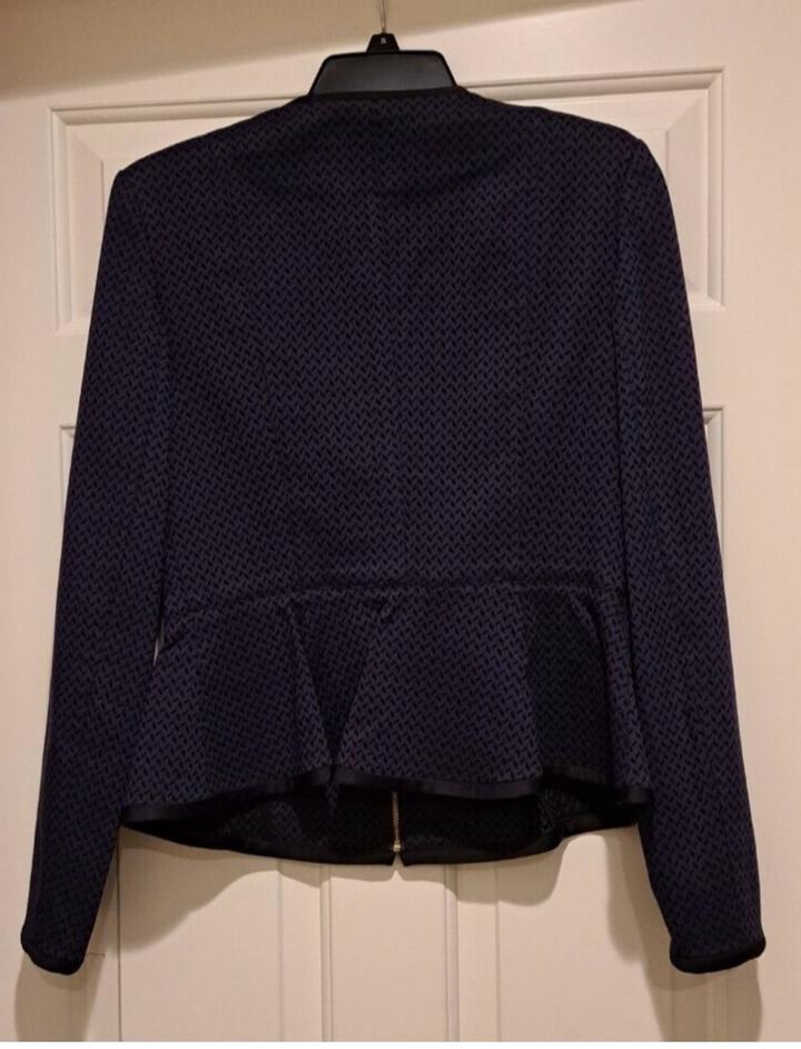 Новый жакет DKNY