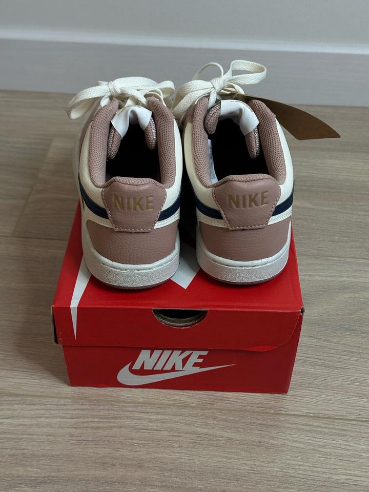 Кроссовки Nike оригинал новые в упаковке