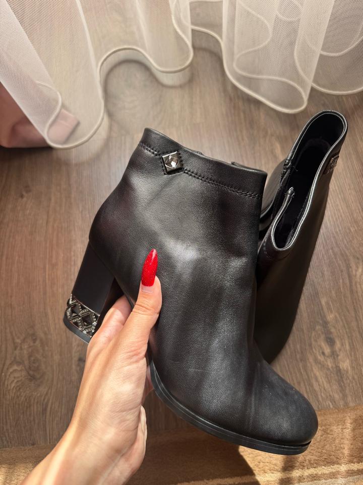 Ботинки осень/весна с натуральной кожой размера 37