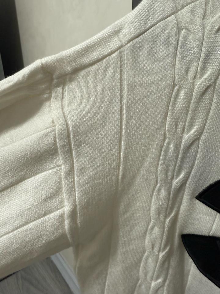 Свитер под Шанель