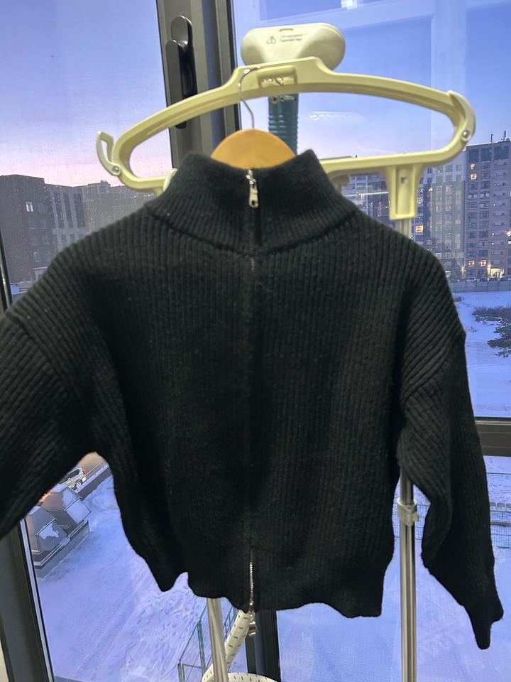 Вязаная кофта на молнии