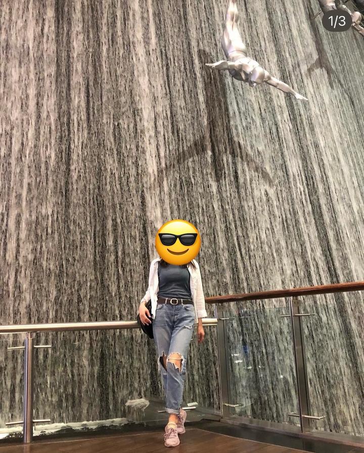 Рваные джинсы &denim
