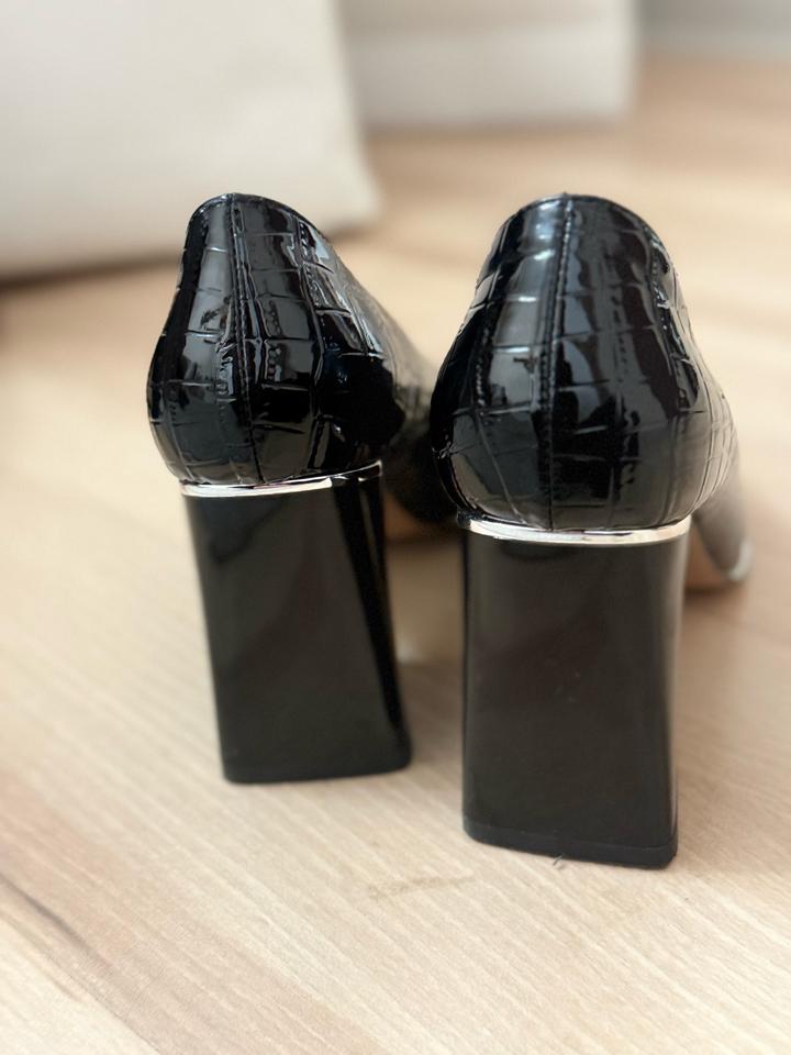 Женские туфли