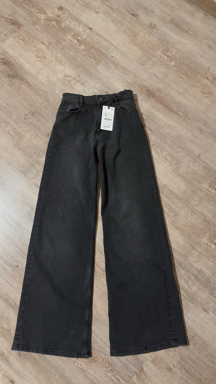 темно серые джинсы zara