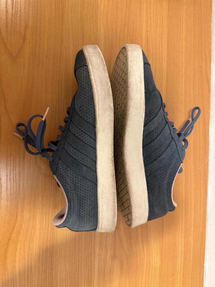 Кроссовки Adidas