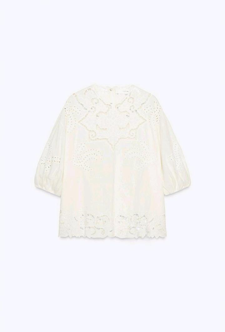 Блузка с ажурной вышивкой новая ZARA