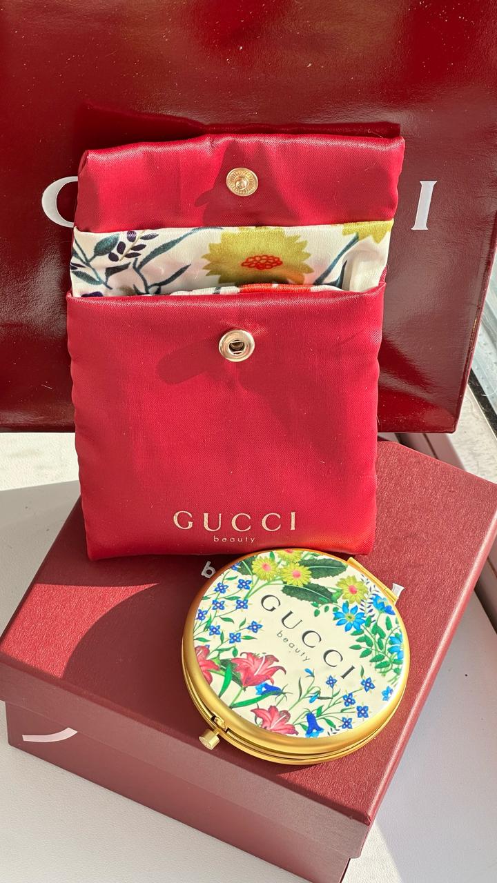 Зеркало Gucci Beaute