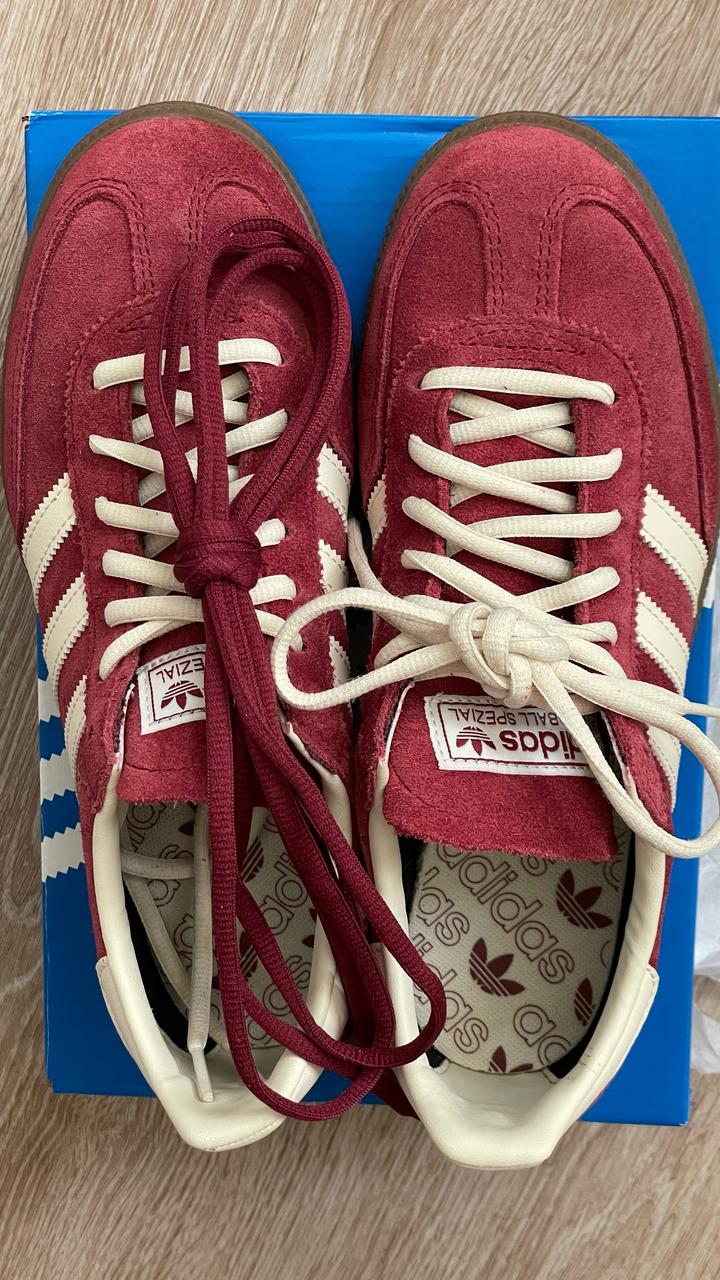 Кроссовки adidas spezial