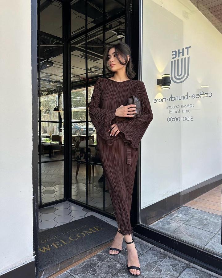 Платье плиссе в шоколадном оттенке 🤎