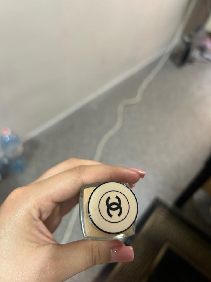 Chanel les beige