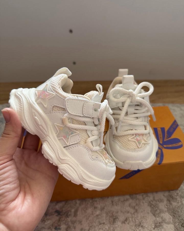 Кроссовки детские