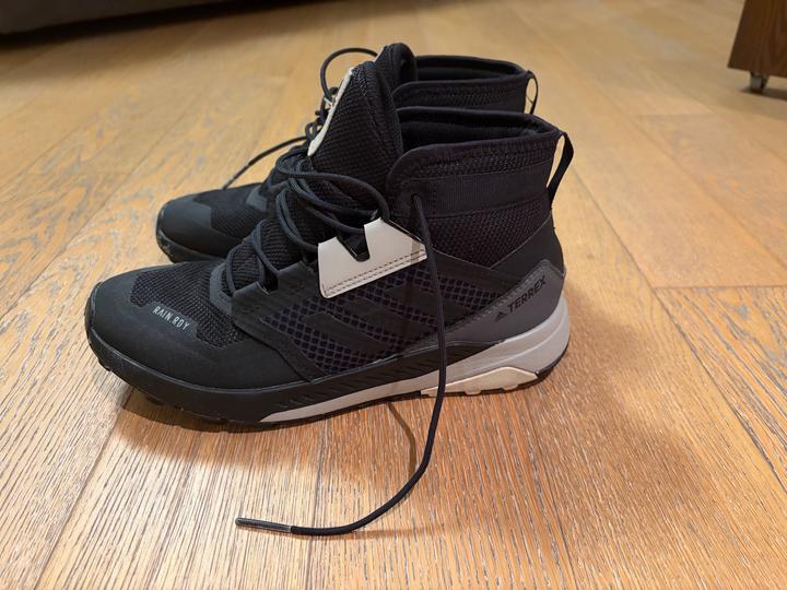 Кроссовки Adidas