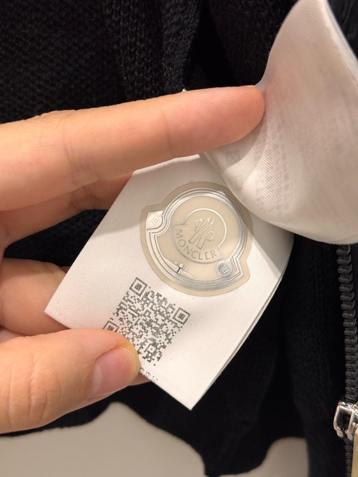 Джемпер Moncler