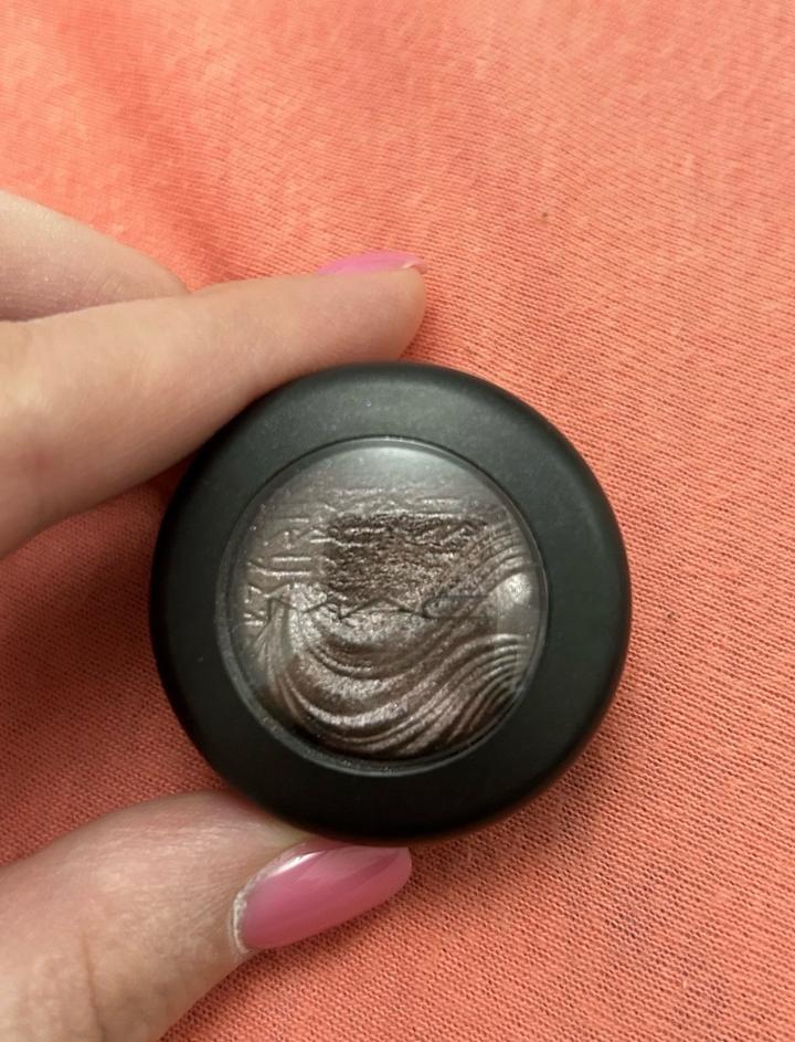 MAC тени