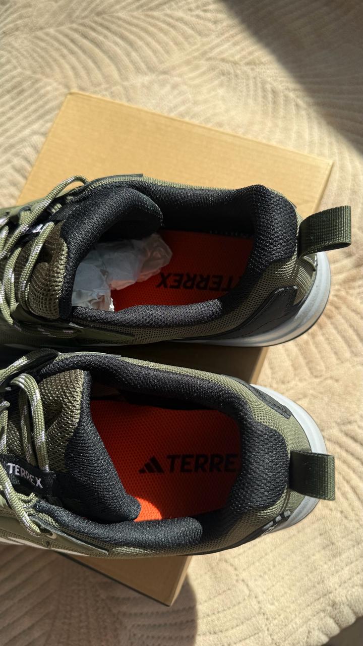 Adidas женские кроссовки