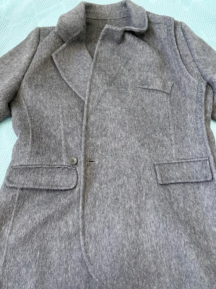 Серое пальто-пиджак из кашемира