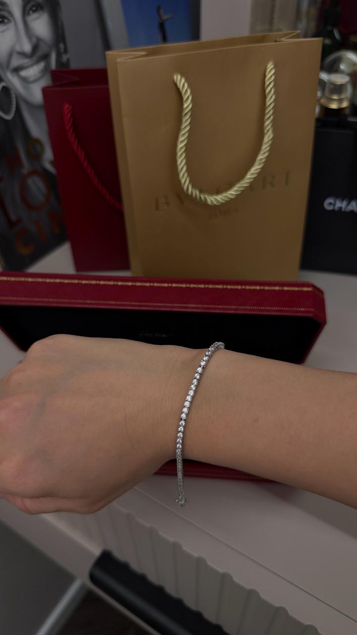Браслет сталь под бриллианты 💍 шикарный , есть коробка и подарочный пакет