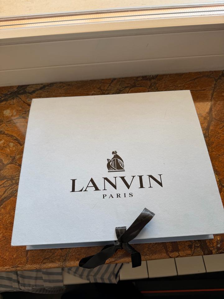 Украшение Lanvin