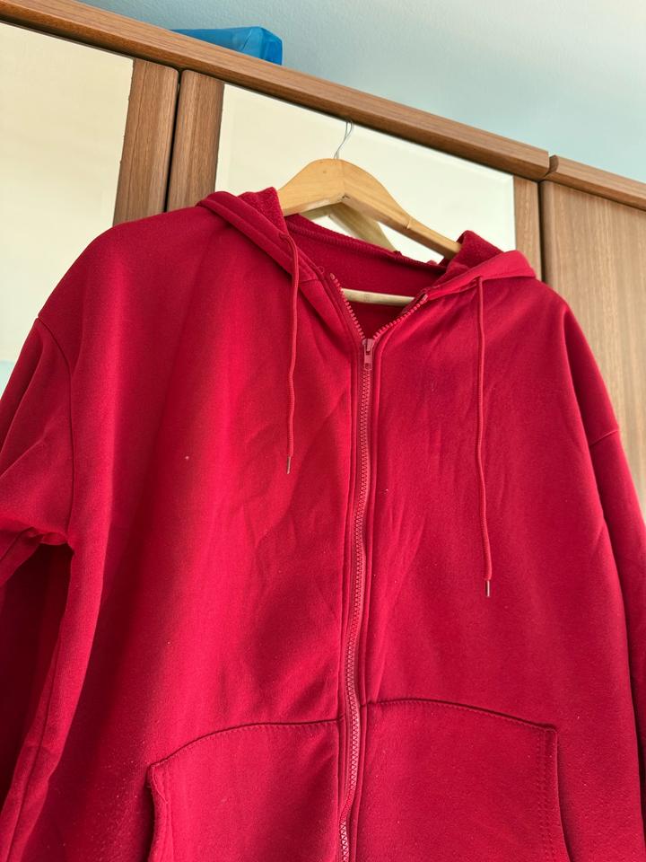 Толстовка красная
