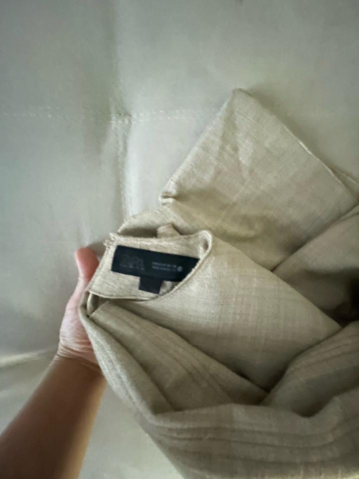 Платье Зара строгого силуэта