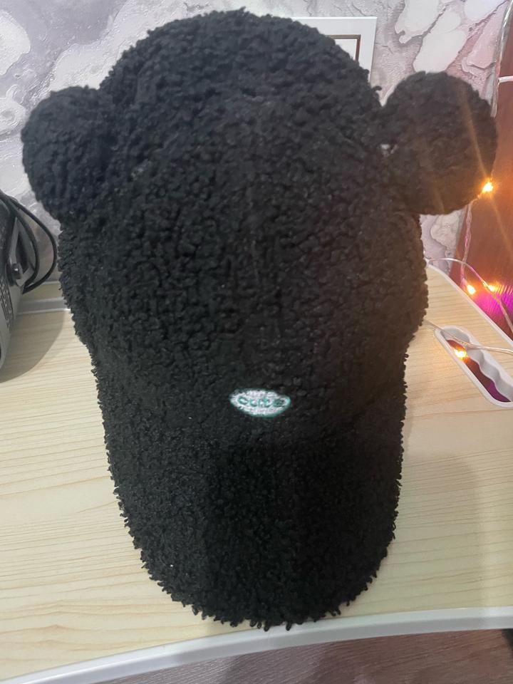 Черная кепка