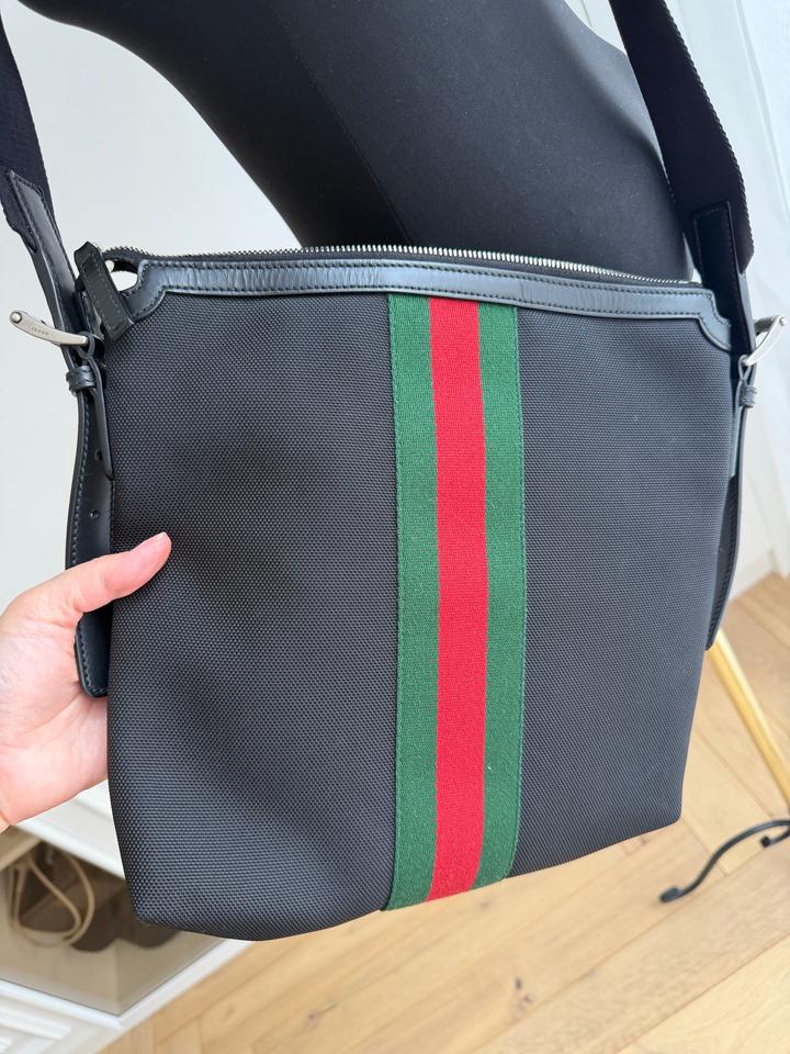 Сумка муж.Gucci, состояние новой, оригинал