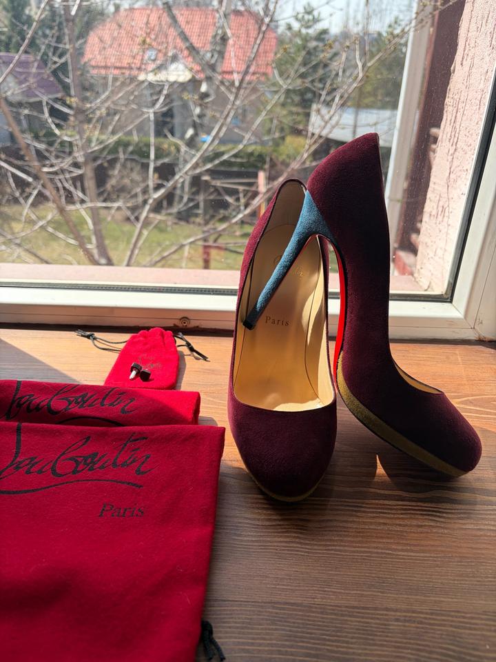 Туфли Christian Louboutin Neofilo 120 Suede,