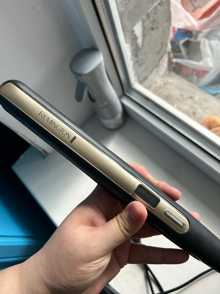 Утюжок Remington
