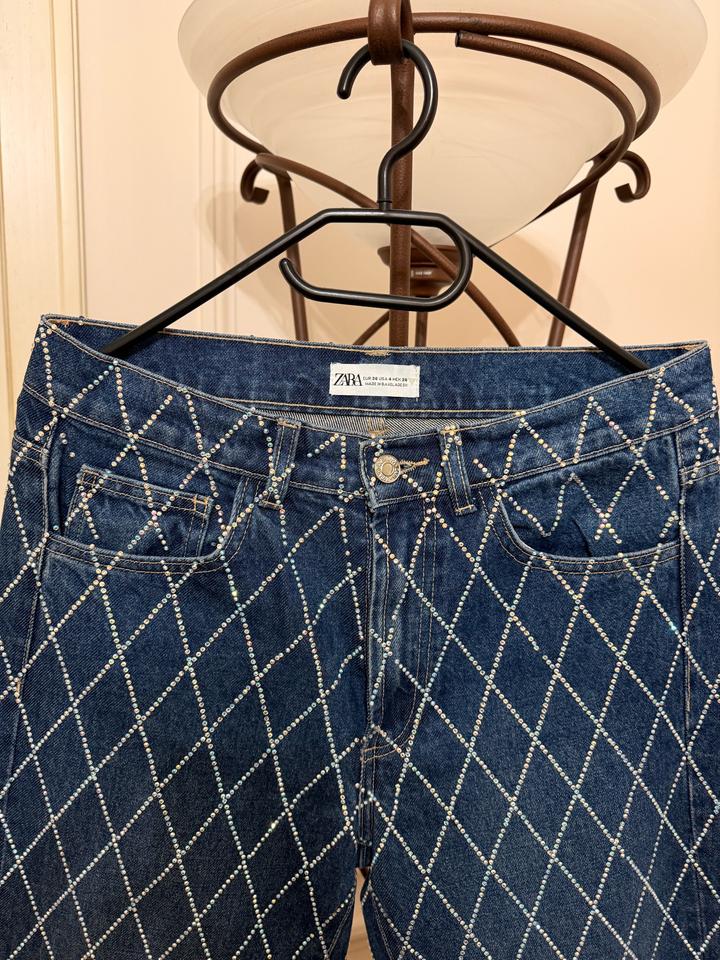 Джинсы со стразами Zara 36