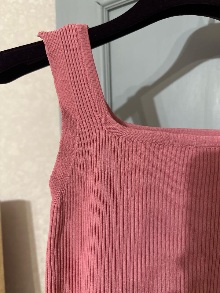 Розовый трикотажный топ в рубчик 🌸