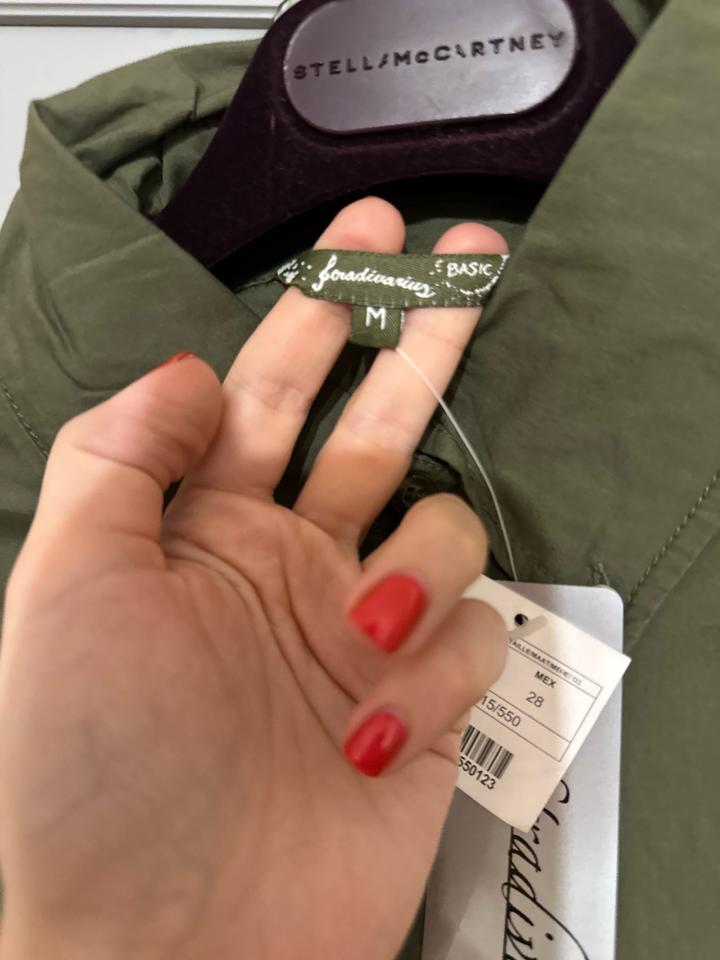 Рубашка Stradivarius Basic цвета хаки