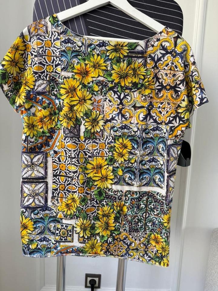 Футболка от Dolce Gabbana