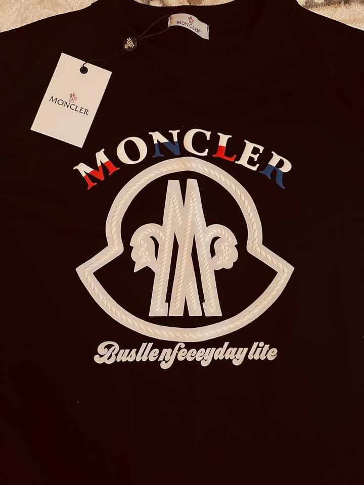 Moncler- футболка