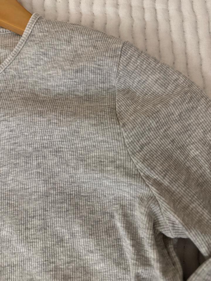 Топик с длинными рукавами и пуговицами