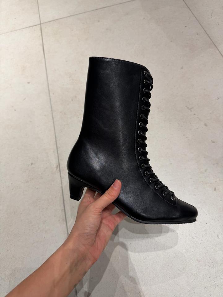 Женские сапоги