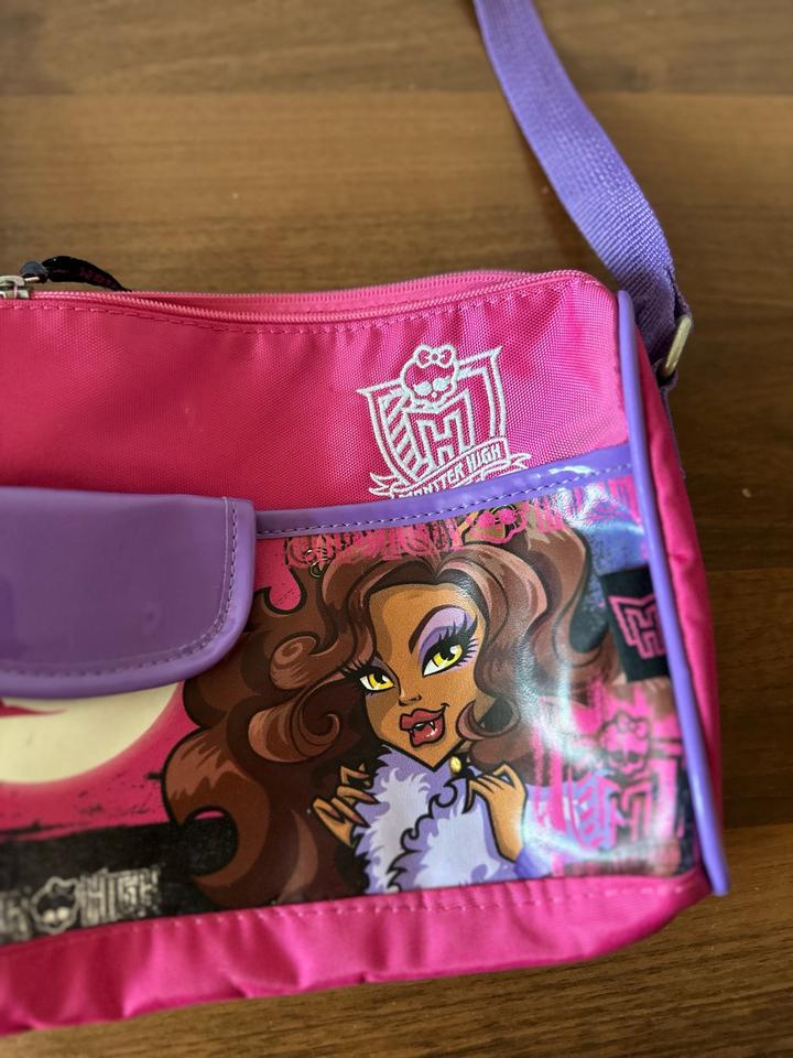 Комплект одежды для девочки на 7-8 лет