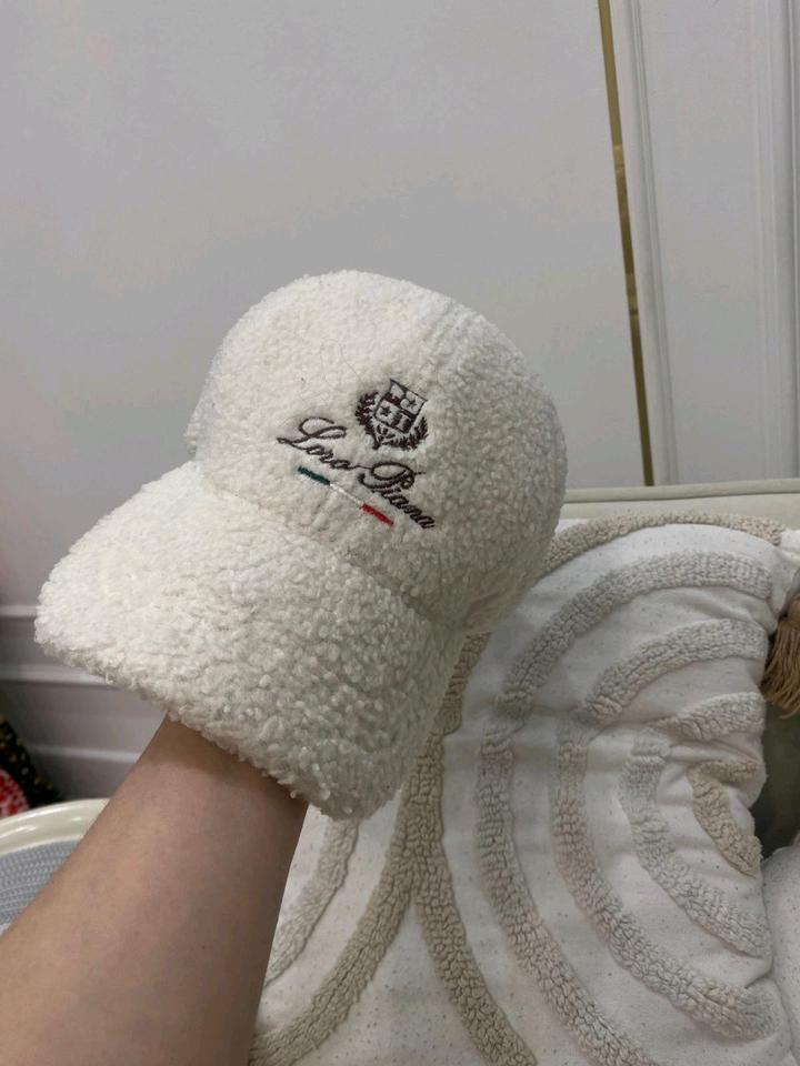 Кепка под Loro Piano