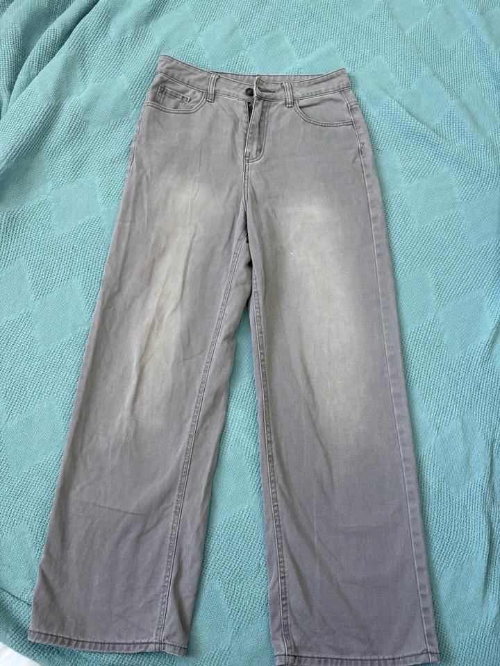 Джинсы серые