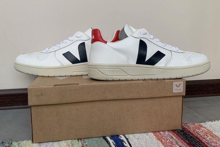 Кроссовки VEJA MAN V-10 LEATHE