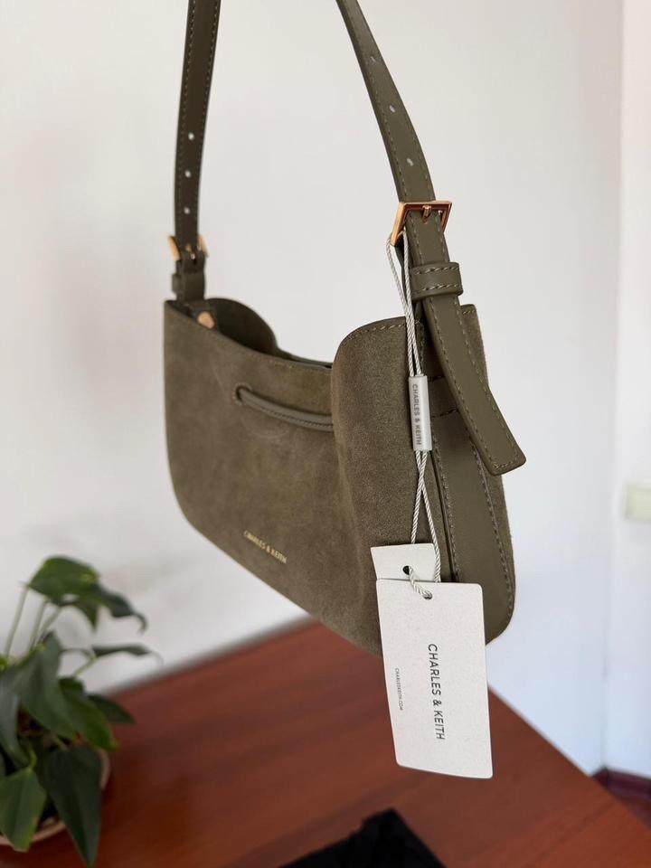 Сумка Charles and Keith