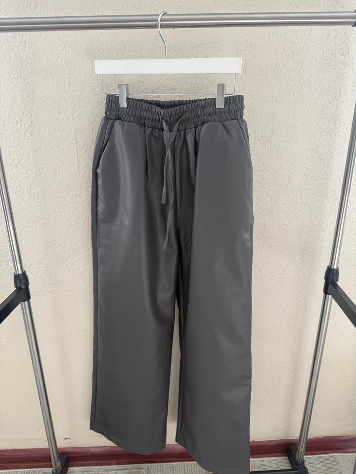 Брюки из эко кожи