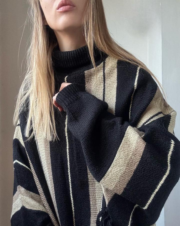 Свитер-пончо