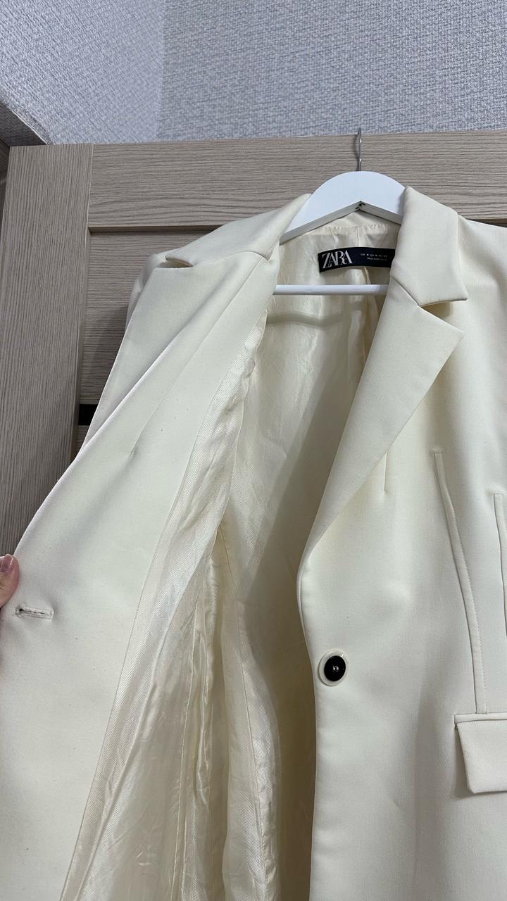 Белый пиджак Zara