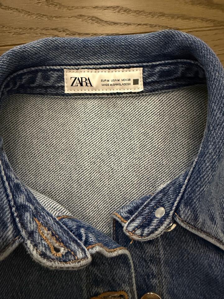 Укороченная рубашка из денима от Zara