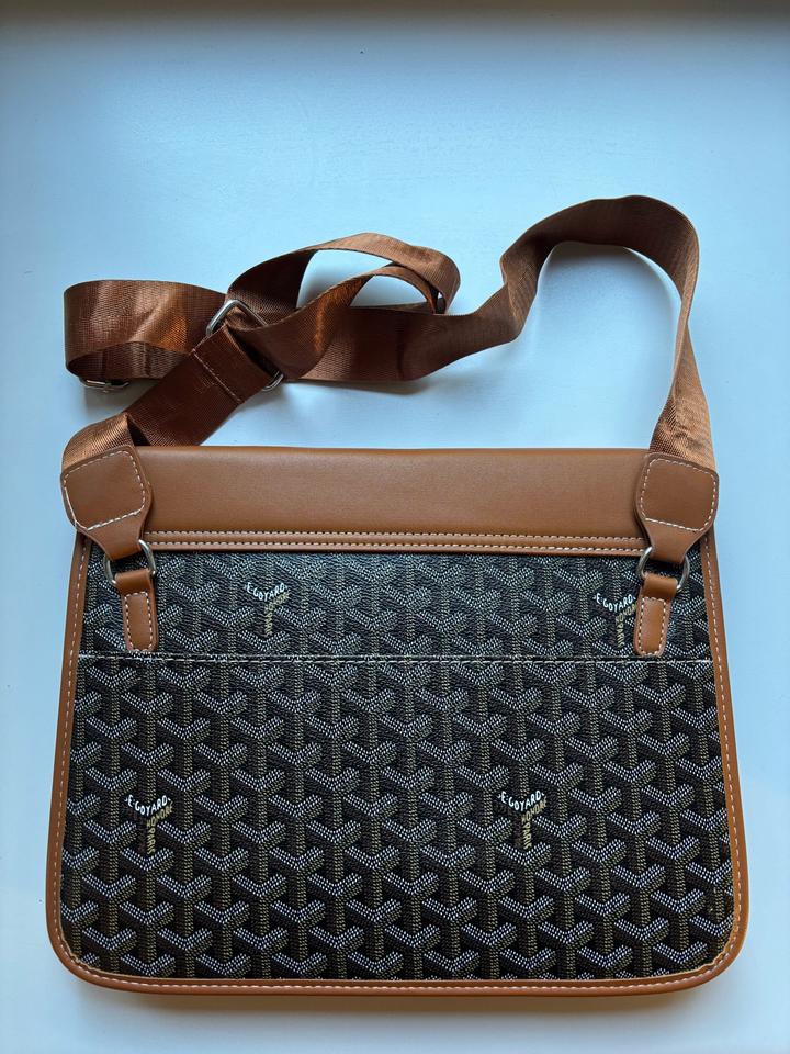 Goyard Messenger