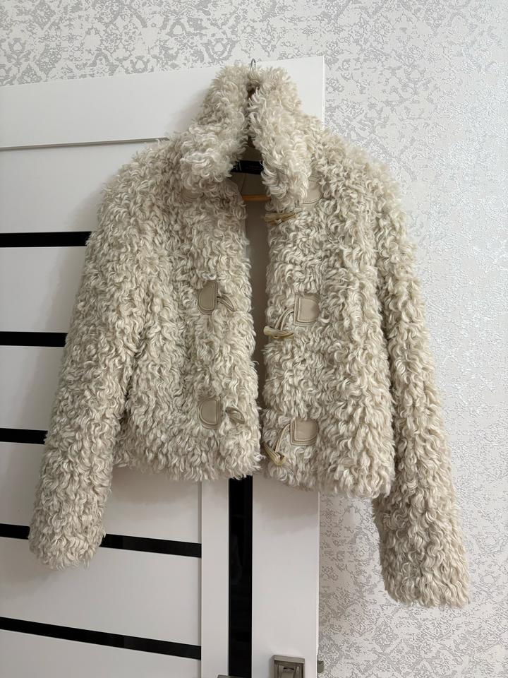 Белая короткая шуба Zara