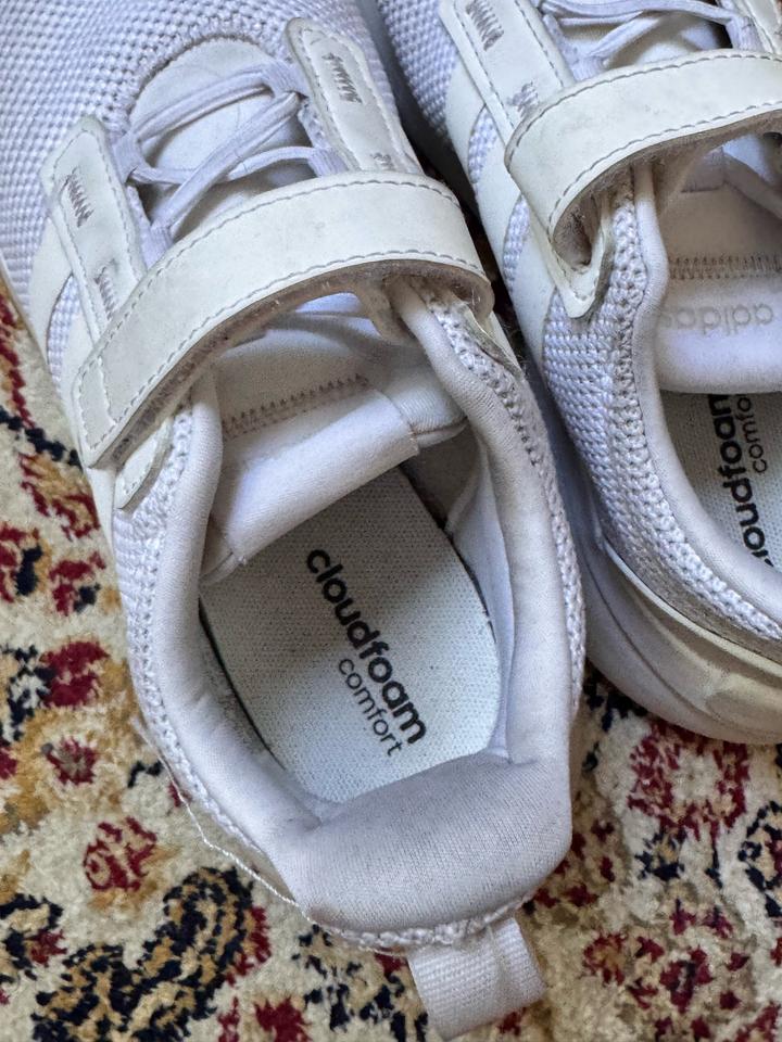 Детские кроссовки Adidas