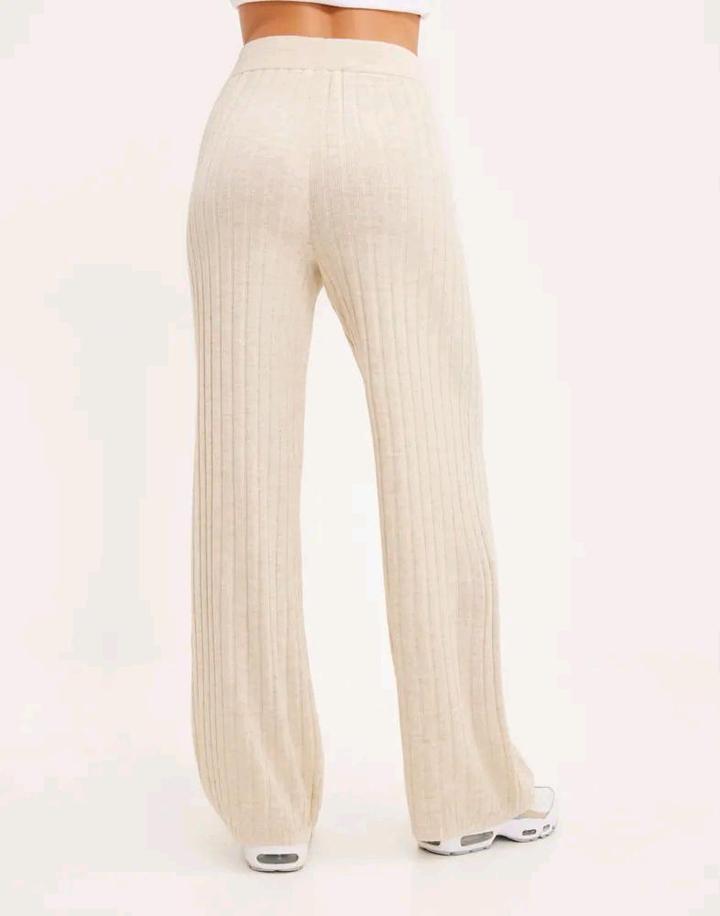 Штаны Stradivarius