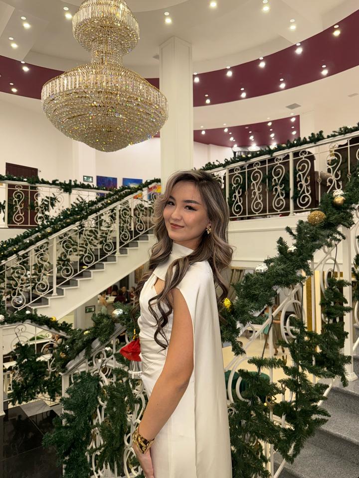 Белое платье Leely